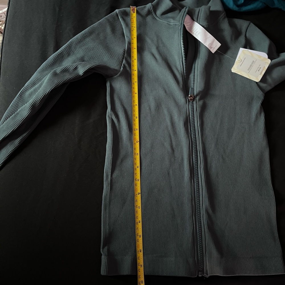 Fabletics Ribbed Seamless Jacket in Storm Slate - Picture 9 of 13